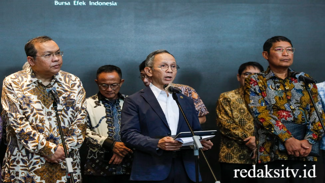 Mengurai Alasan Mundurnya Mahendra dan Inarno dari OJK